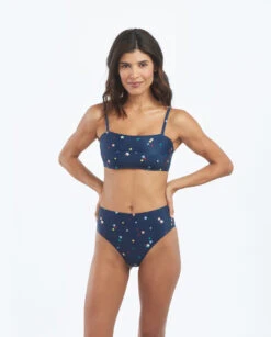 The High Leg High Rise Bottom - Small Scatter Stars In Deep Sea