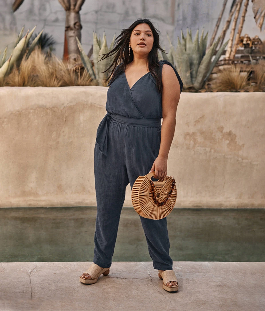 The Going Places Gauze Tie-Shoulder Jumpsuit - Midnight 3 The Going Places Gauze Tie-Shoulder Jumpsuit - Midnight - Image 3