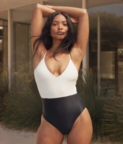 The Wave - Sea Urchin & White Sand -Deals US Tropic Bikini Store 1 ModelFront feb3dc47 9022 4662 a204 78772b610a0b