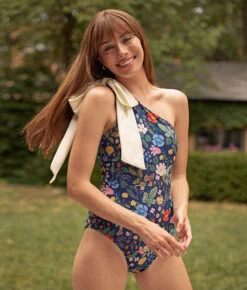 The Bow-Shoulder Ruched Sidestroke - Strawberry Fields In Deep Sea