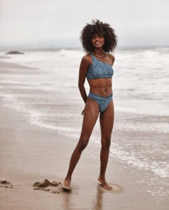 The V-Front Low Rise Bikini Bottom - Mini Bloom In Sky & Blue Mountain -Deals US Tropic Bikini Store 3 ModelFullBody 489b31bd 81a2 4cb1 80fb 6df0291324ca