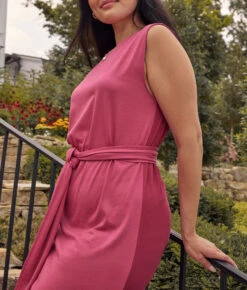 The Luxe Pima Belted Midi Dress - Punch & Currant -Deals US Tropic Bikini Store 3 ModelFullBody a20de169 d2e9 4da0 82ee d047c9b99f5d