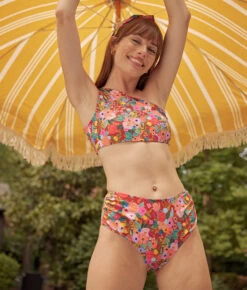 The Ruched High Leg High Rise Bottom - Garden Party In Rust -Deals US Tropic Bikini Store 4 ModelDetail df3e192c 1b99 4692 940c 0b6b4673f066