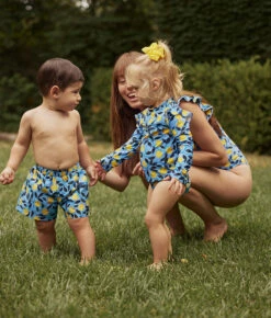 The Girls' Ruffle Rash Guard Tankini Set - Nectarine Orchard -Deals US Tropic Bikini Store 6 ExtraProductShot2 7bf243a1 9bb0 4d1e b603 80b323805fcb