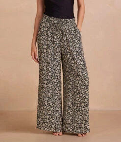 The Silky Luxe Palazzo Pants With Ties - Vintage Floral In Sea Urchin -Deals US Tropic Bikini Store PDP Palazzo Pant Front Crop 043906aa 5e74 4c4e 9be5 4e4fb73b32cb