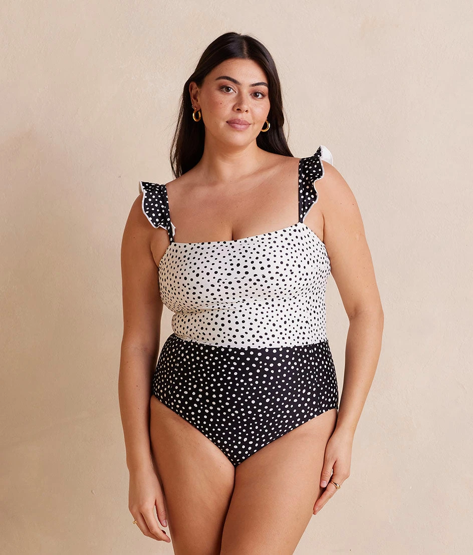 The Ruffle Oasis - On The Dot 3 The Ruffle Oasis - On The Dot - Image 3