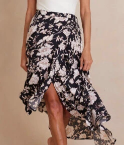 The Silky Luxe Beach To Brunch Wrap Skirt - Paradise In Sea Urchin 11 The Silky Luxe Beach To Brunch Wrap Skirt - Paradise In Sea Urchin -Deals US Tropic Bikini Store SilkyLuxeBeachtoBrunchWrapSkirt ParadiseinSeaUrchin Detail